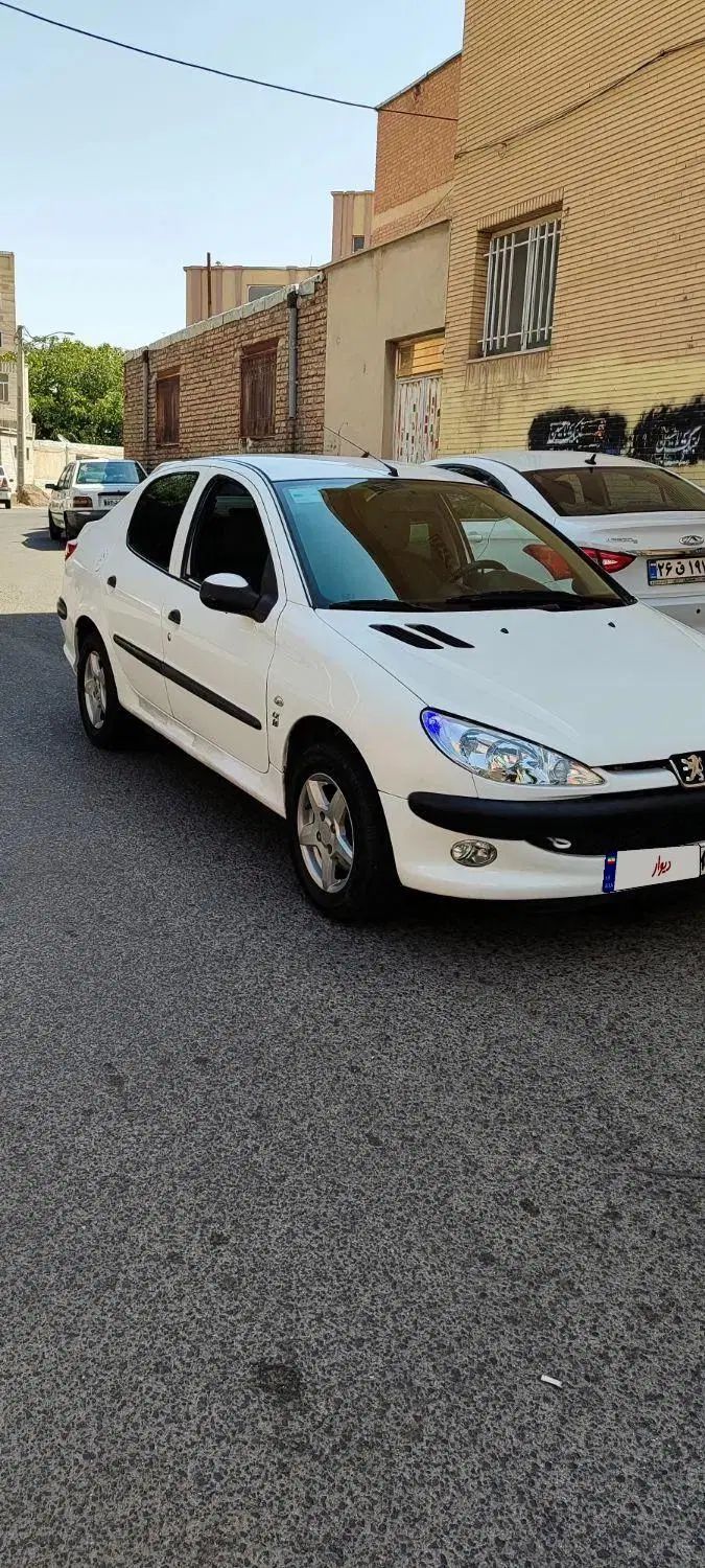 پژو ۲۰۶ صندوق دار v8 - 1390