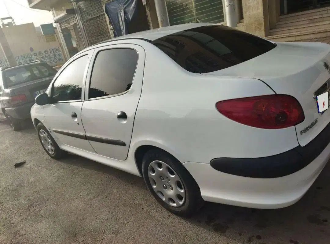 پژو ۲۰۶ صندوق دار v8 - 1394