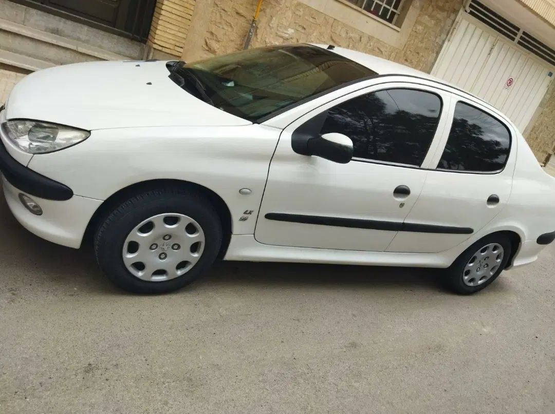پژو ۲۰۶ صندوق دار v8 - 1394