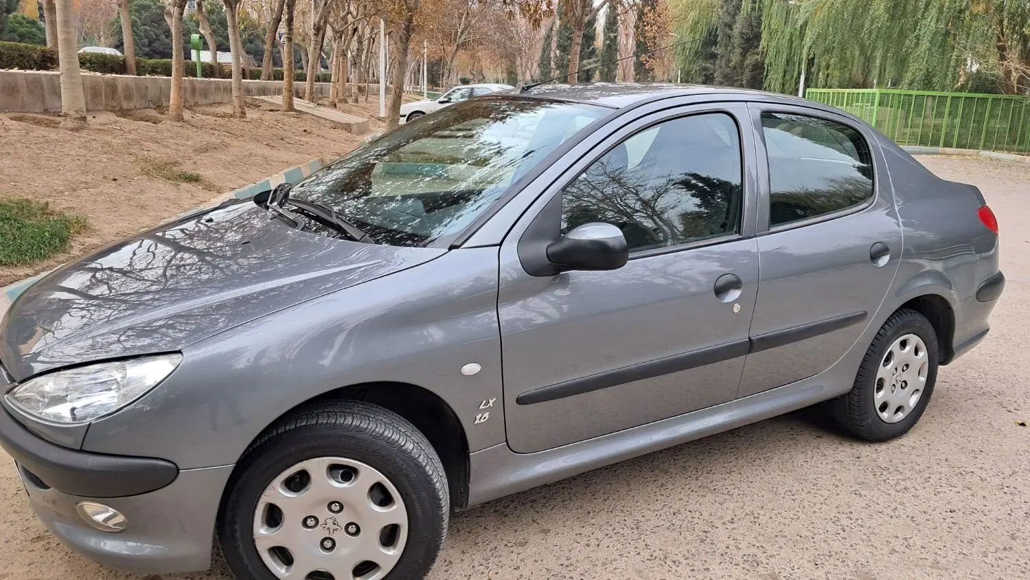 پژو ۲۰۶ صندوق دار v8 - 1396