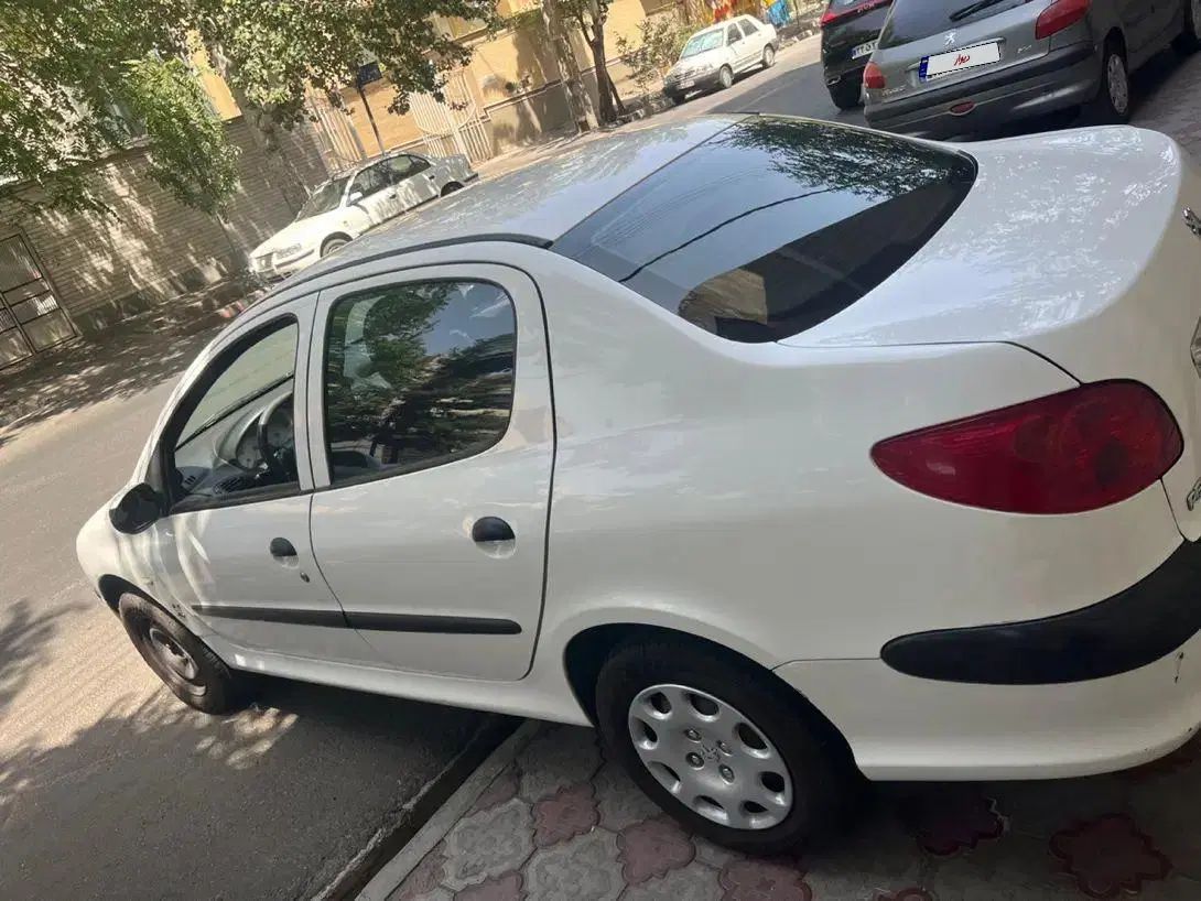 پژو ۲۰۶ صندوق دار v8 - 1394