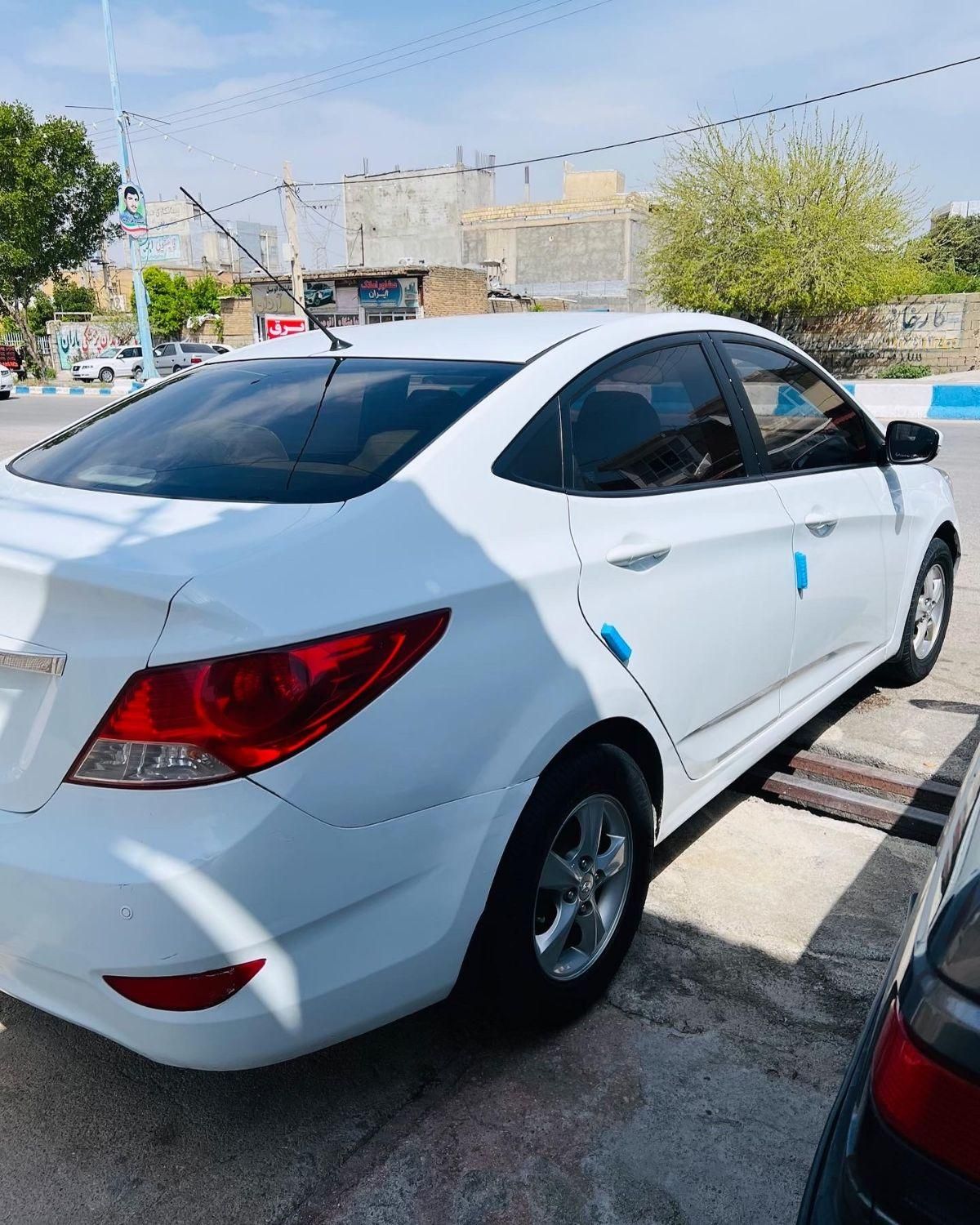 هیوندای اکسنت جی‌ال‌اس - 2014