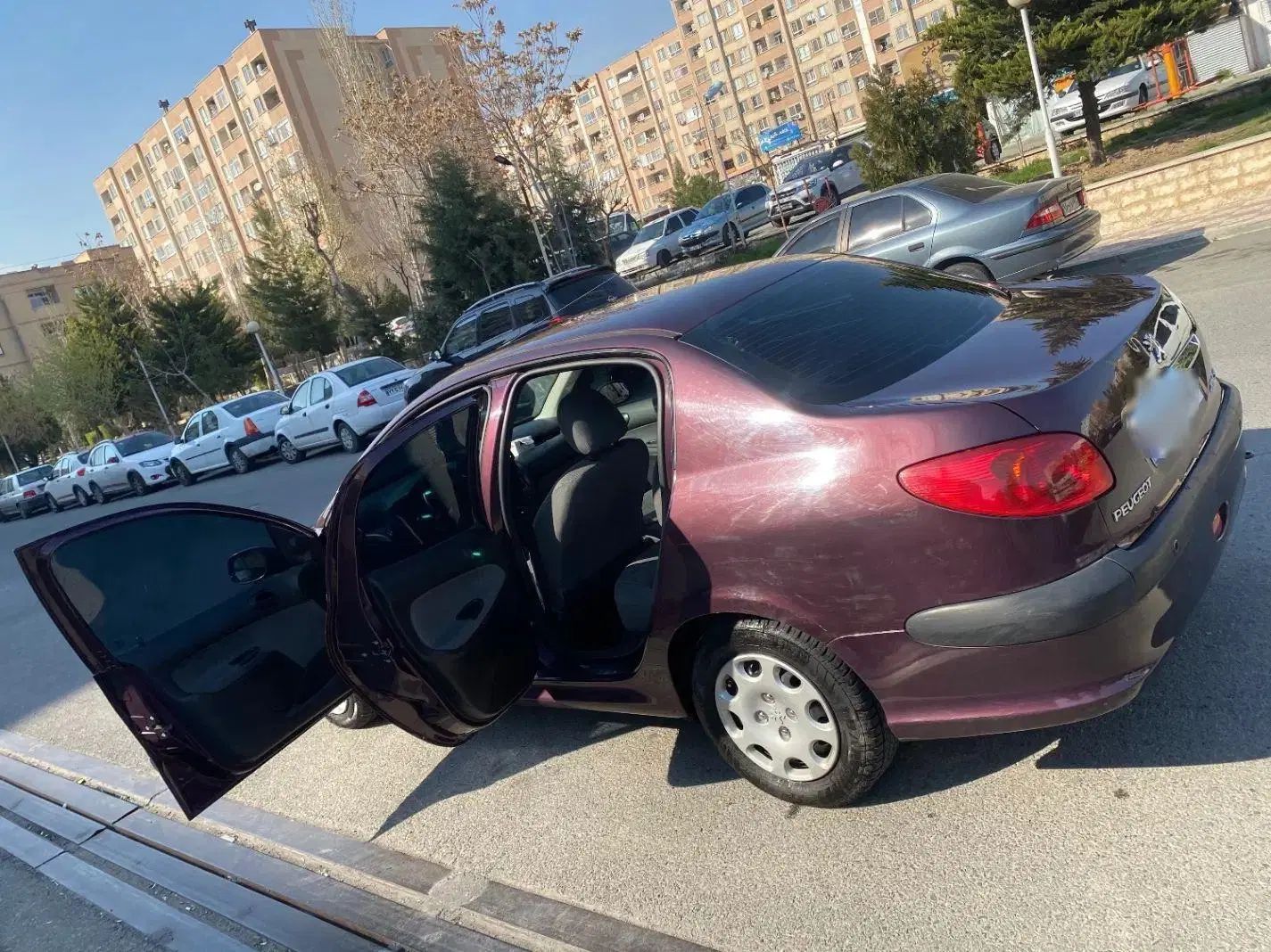 پژو ۲۰۶ صندوق دار v8 - 1393