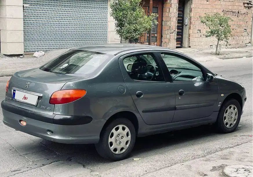 پژو ۲۰۶ صندوق دار v8 - 1390