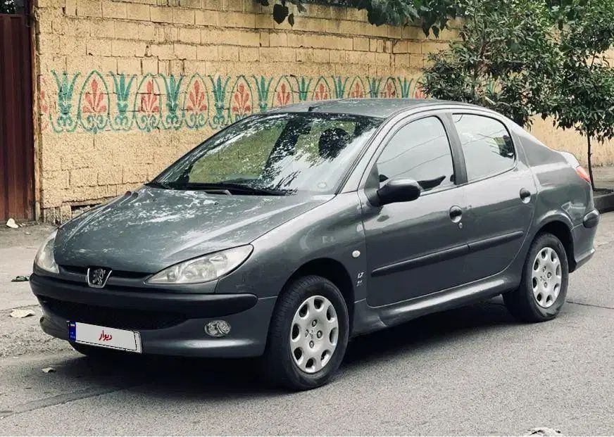 پژو ۲۰۶ صندوق دار v8 - 1390
