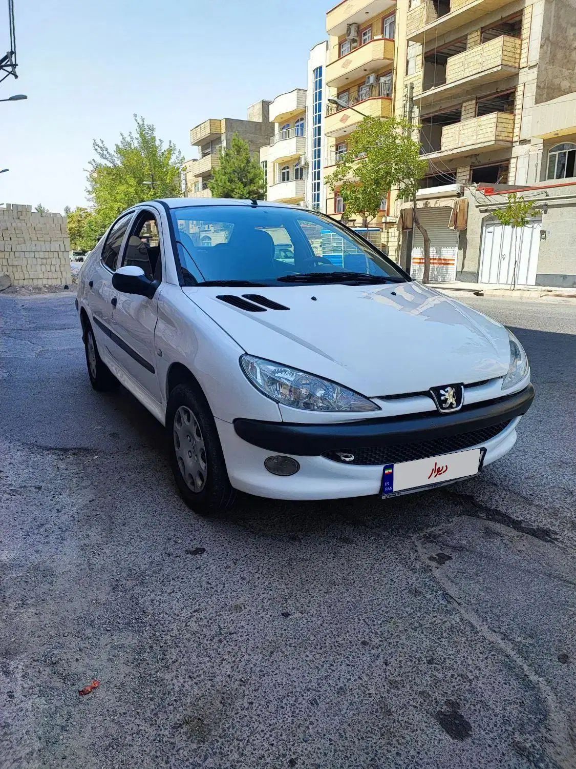 پژو ۲۰۶ صندوق دار v8 - 1393
