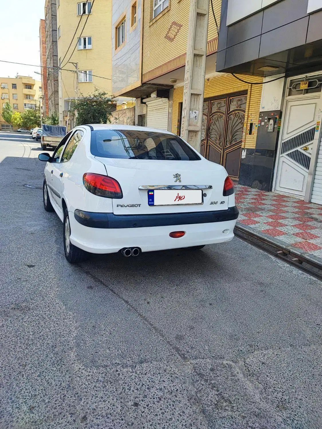 پژو ۲۰۶ صندوق دار v8 - 1393