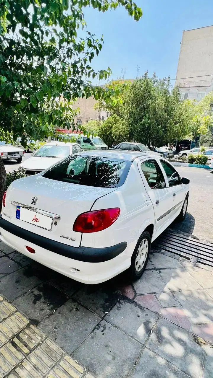 پژو ۲۰۶ صندوق دار v8 - 1394