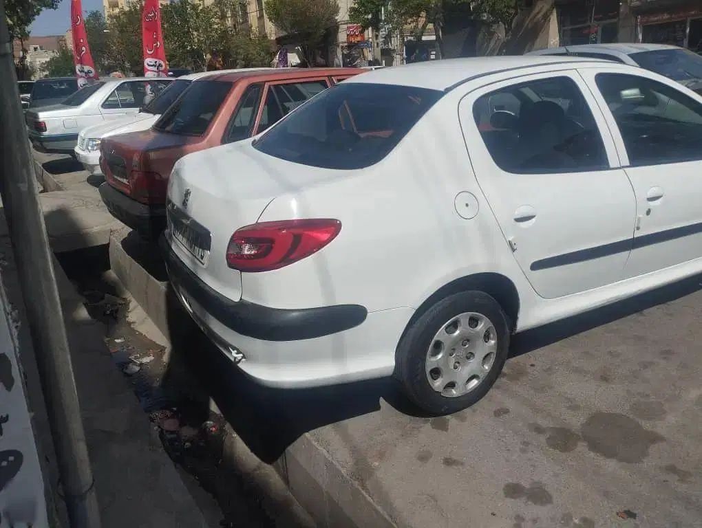 پژو ۲۰۶ صندوق دار v8 - 1390