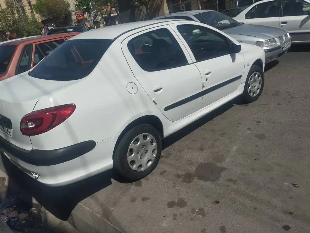 پژو ۲۰۶ صندوق دار v8 - 1390
