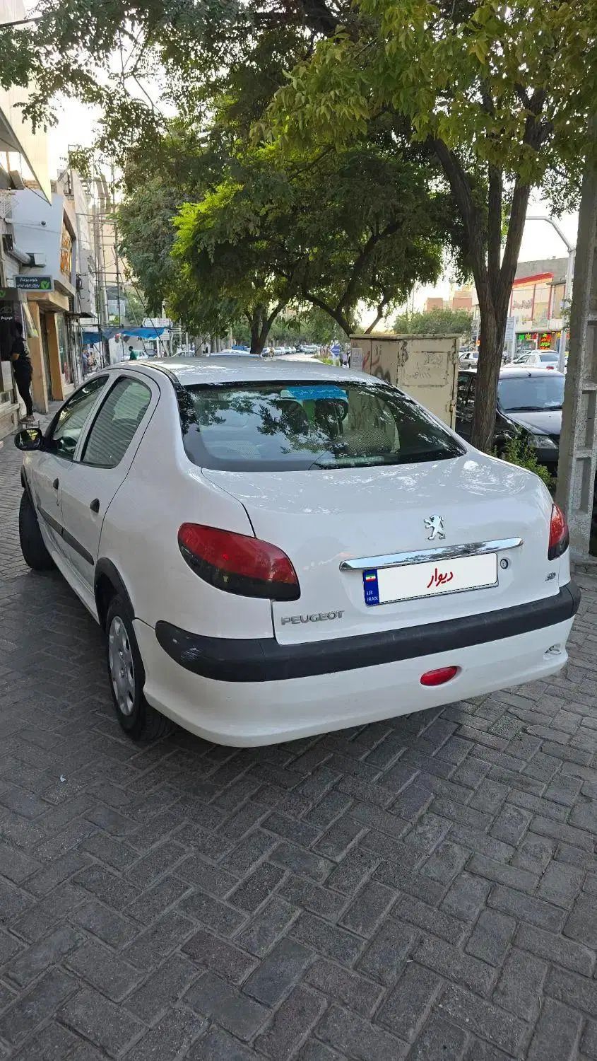 پژو ۲۰۶ صندوق دار v20 - 1388