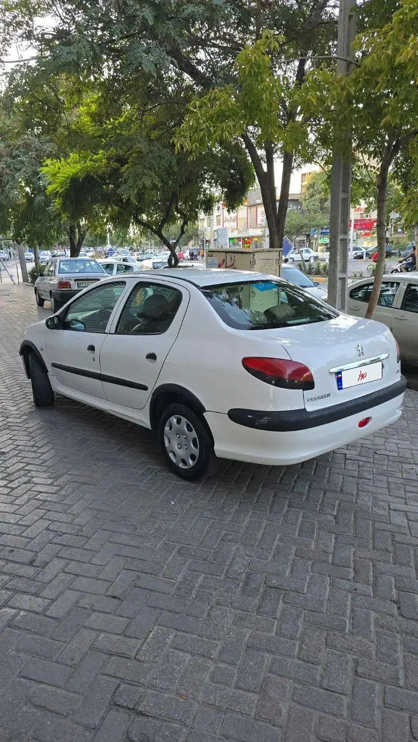 پژو ۲۰۶ صندوق دار v20 - 1388