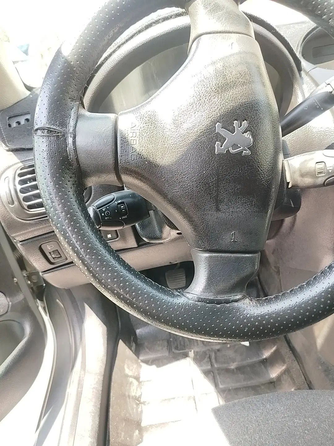 پژو ۲۰۶ صندوق دار v8 - 1390