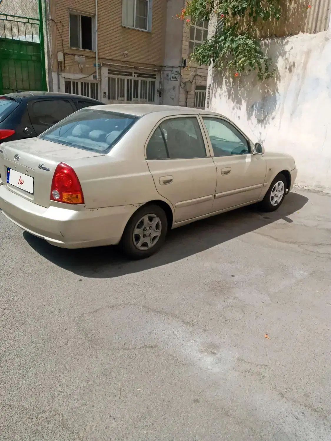 هیوندای ورنا دنده‌ ای - 1383