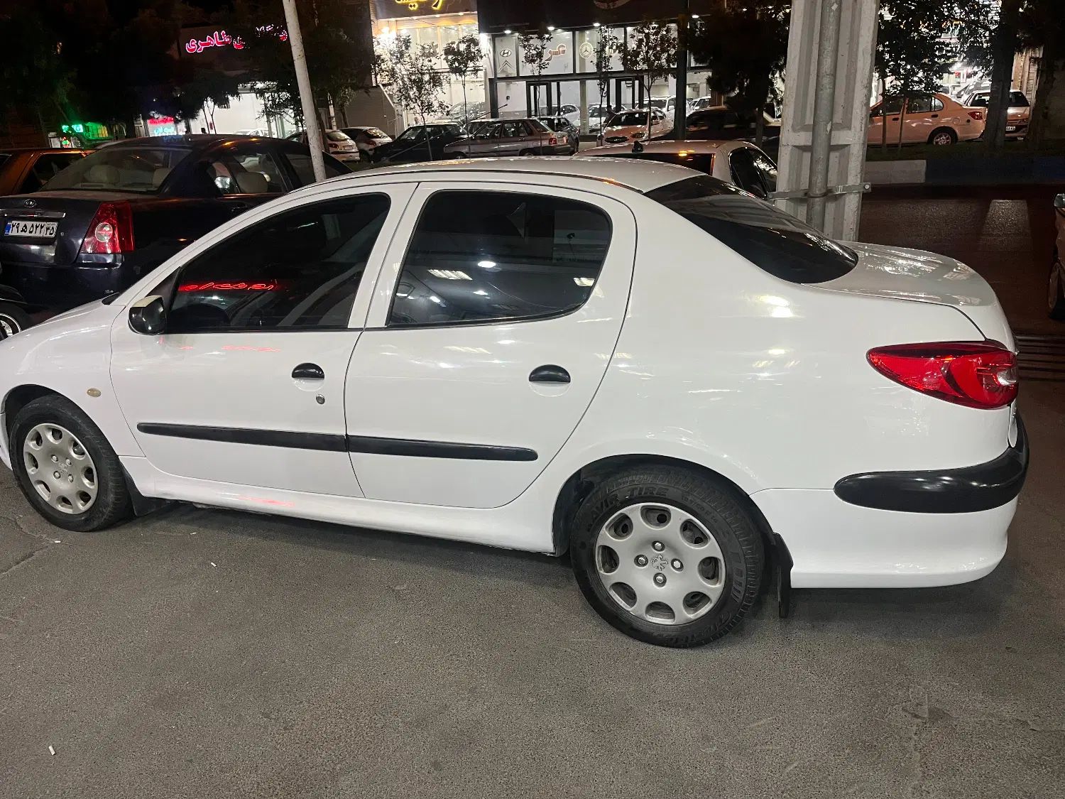 پژو ۲۰۶ صندوق دار v8 - 1393