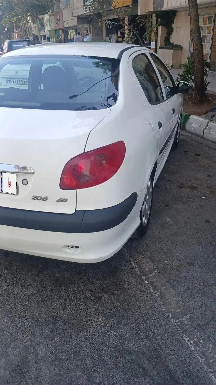 پژو ۲۰۶ صندوق دار v8 - 1393