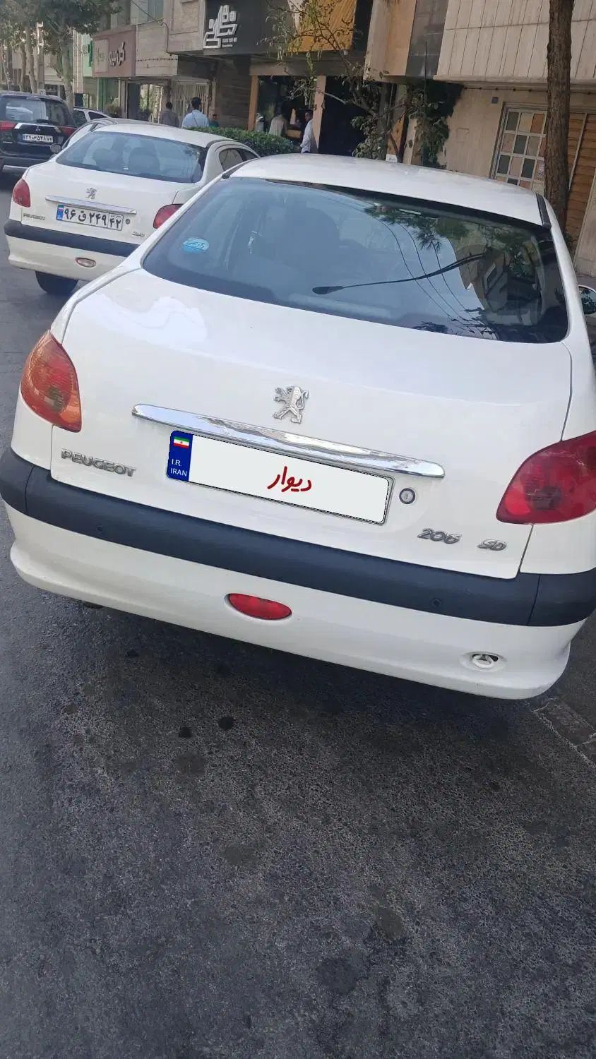 پژو ۲۰۶ صندوق دار v8 - 1393