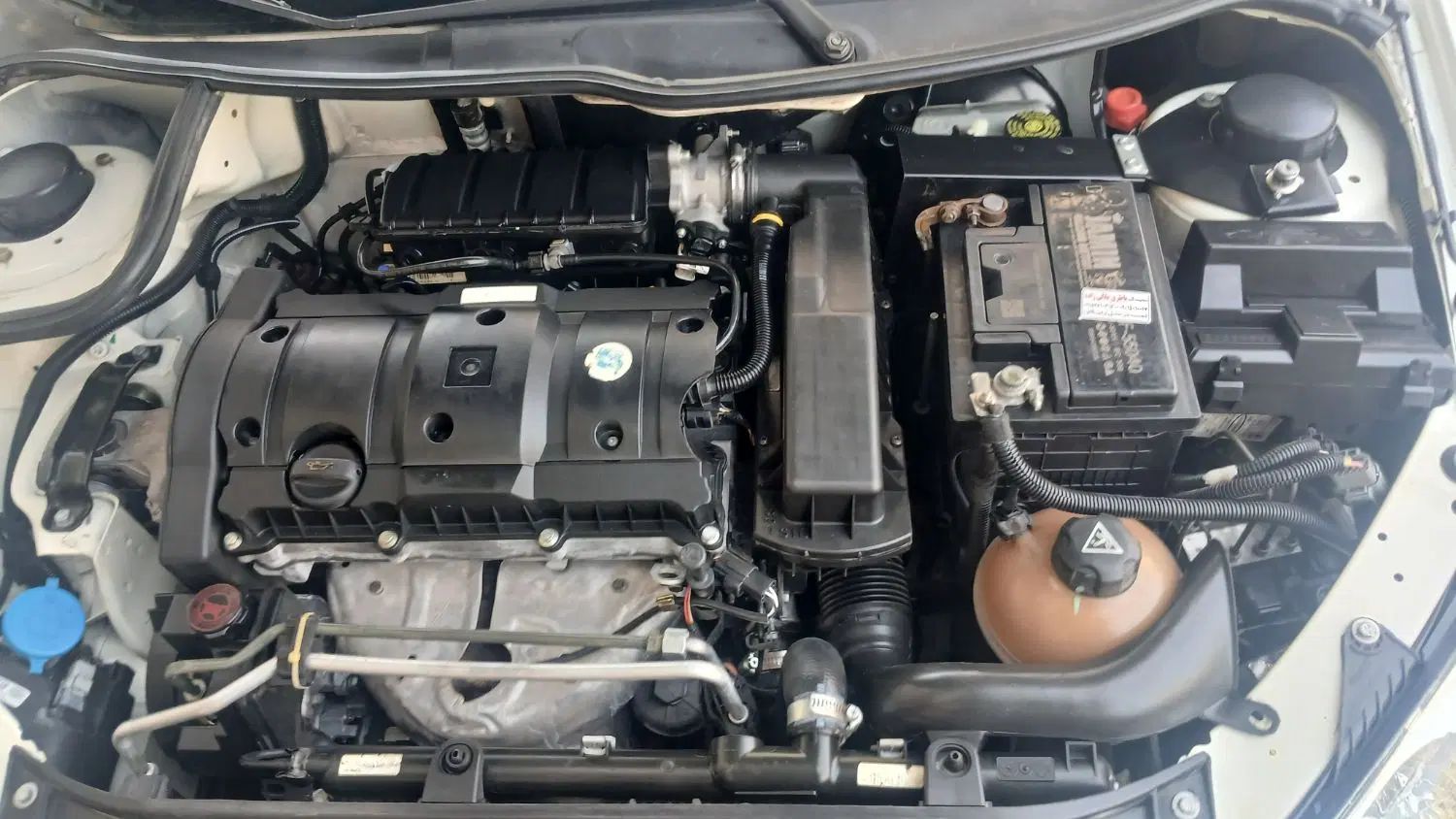 پژو ۲۰۶ صندوق دار v8 - 1393