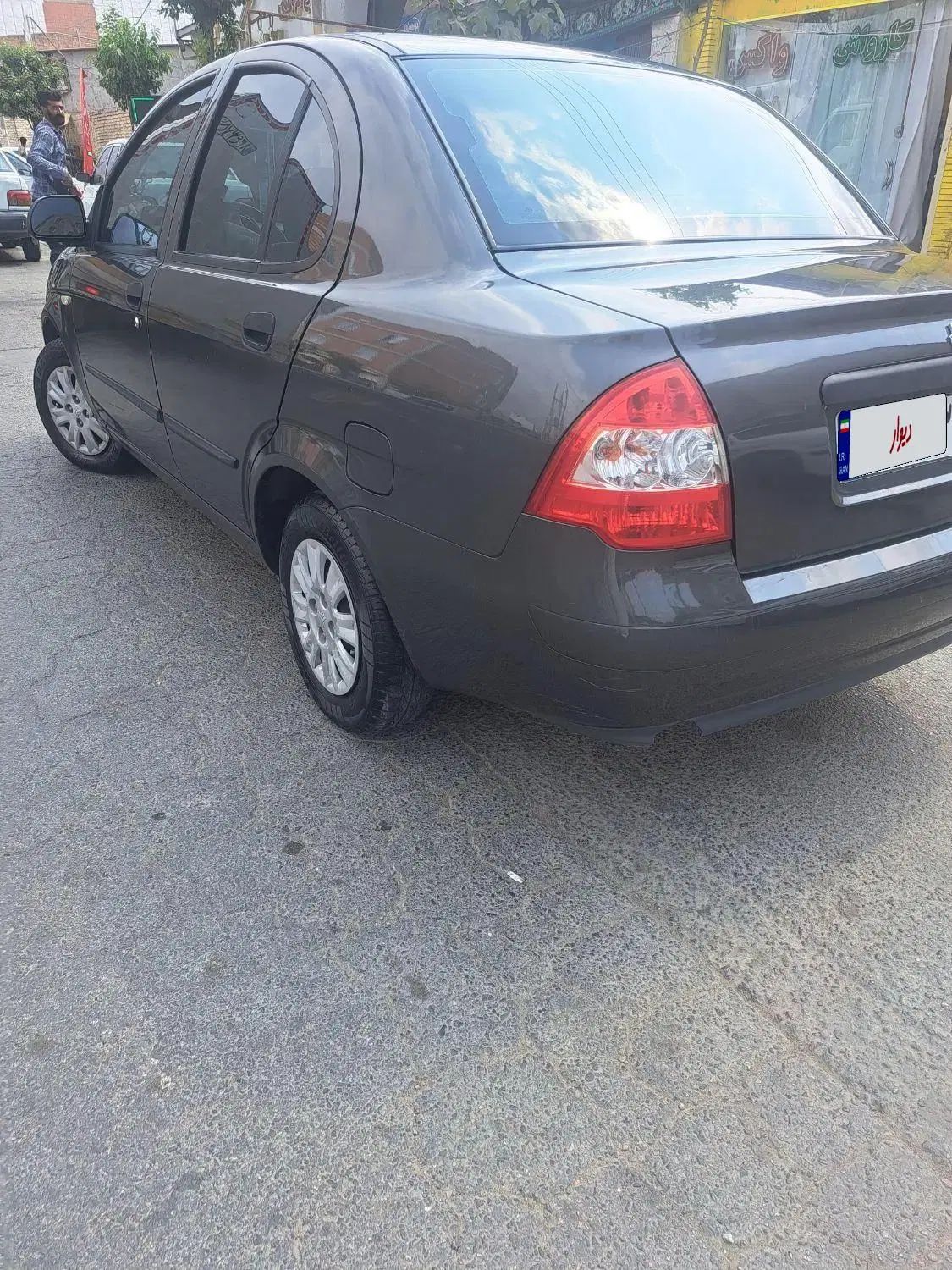 تیبا صندوق دار SX - 1400
