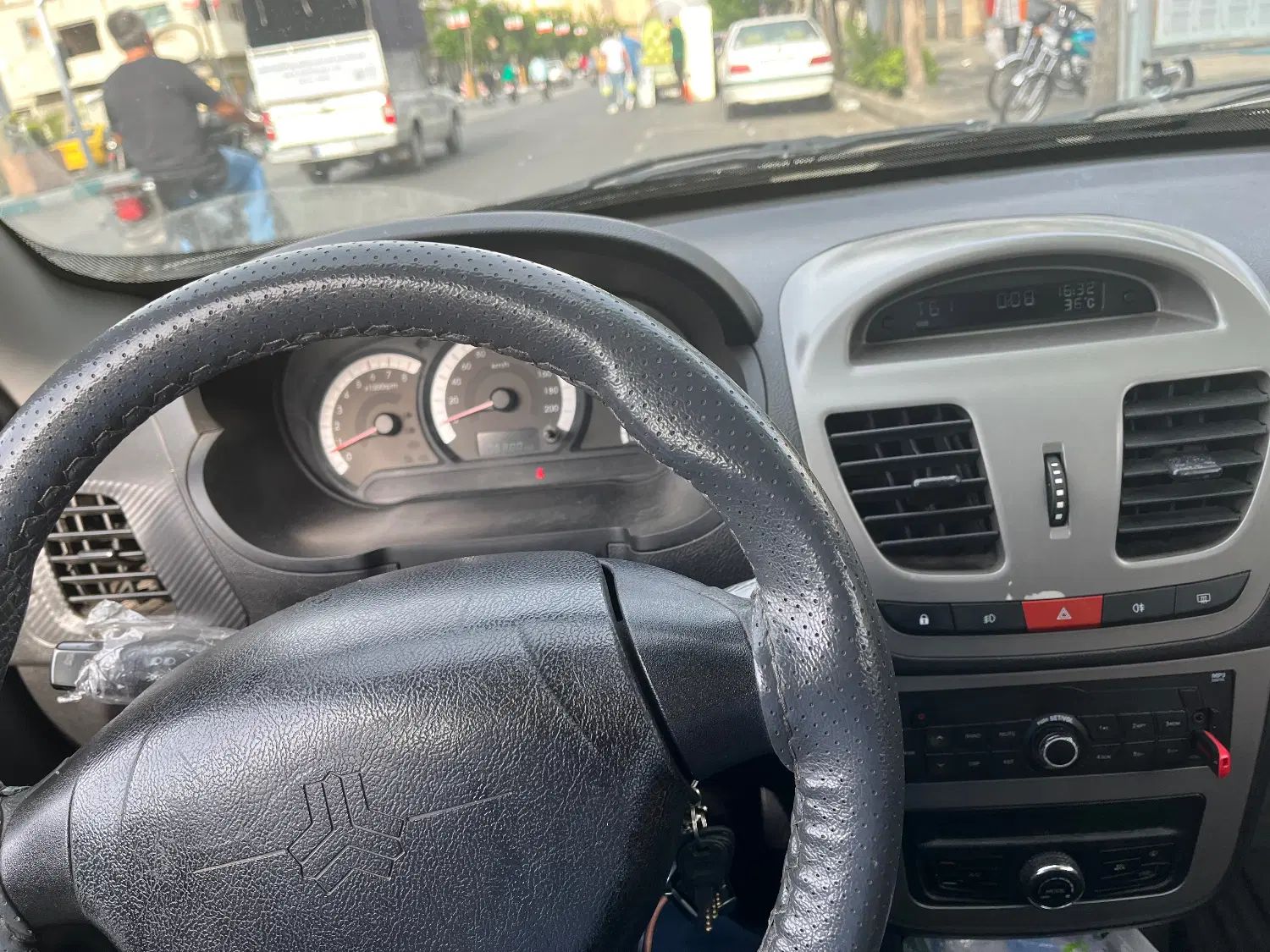 کوییک R دنده‌ای - 1400
