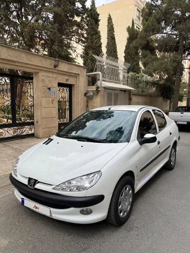پژو ۲۰۶ صندوق دار v8 - 1390