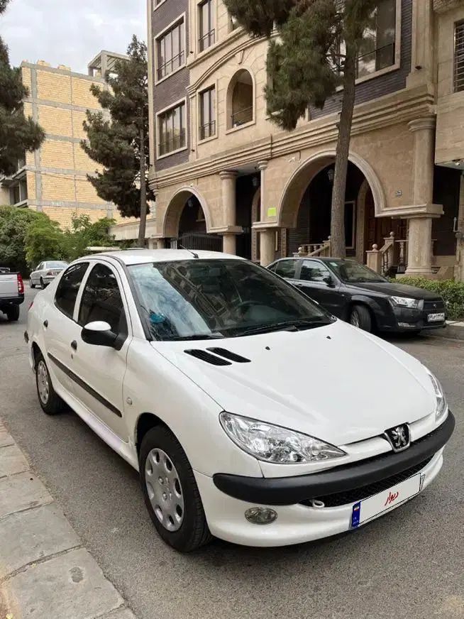 پژو ۲۰۶ صندوق دار v8 - 1390