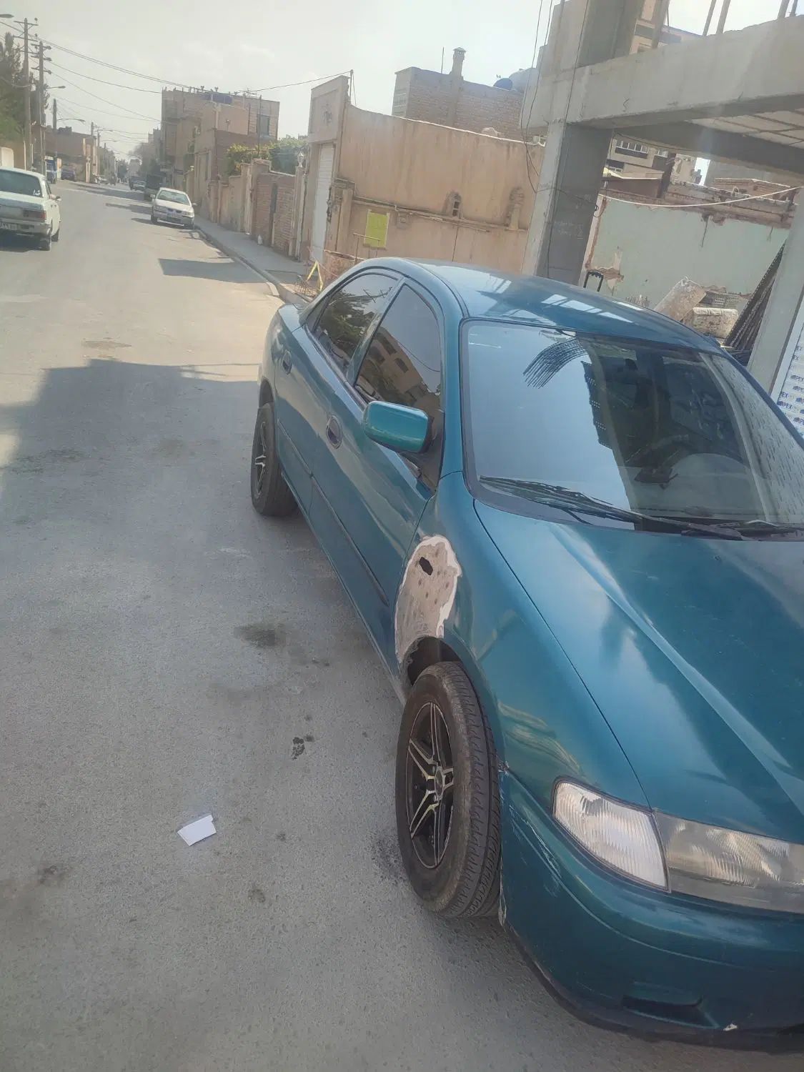 مزدا 323 F - 1379
