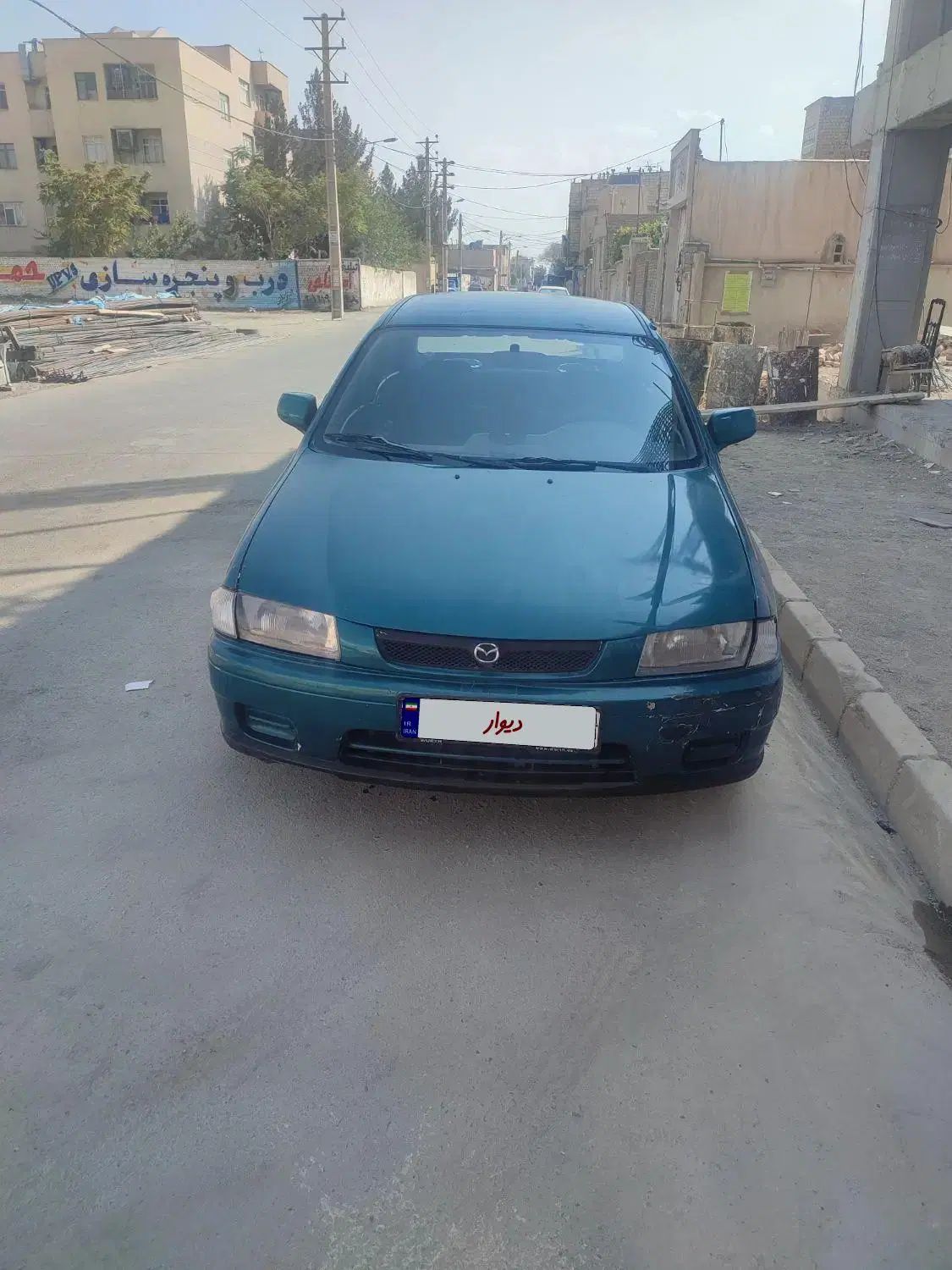 مزدا 323 F - 1379