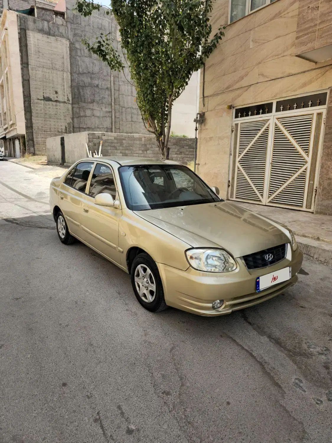 هیوندای ورنا دنده‌ ای - 1384