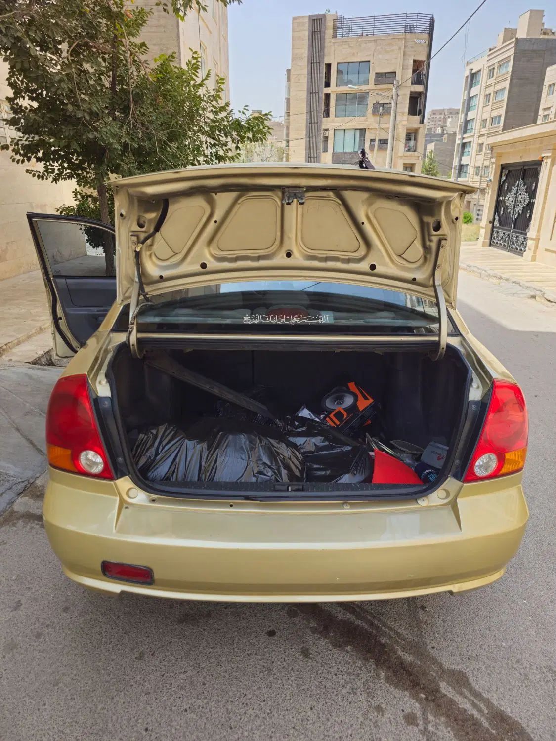 هیوندای ورنا دنده‌ ای - 1384