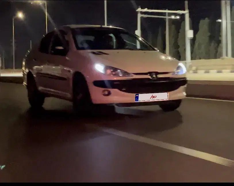 پژو ۲۰۶ صندوق دار v8 - 1390