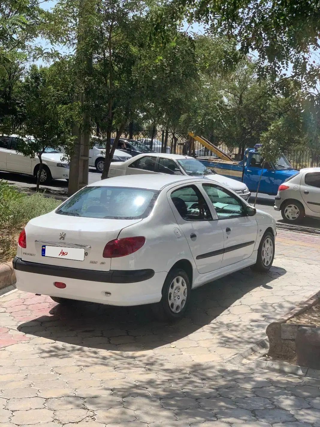 پژو ۲۰۶ صندوق دار v8 - 1390