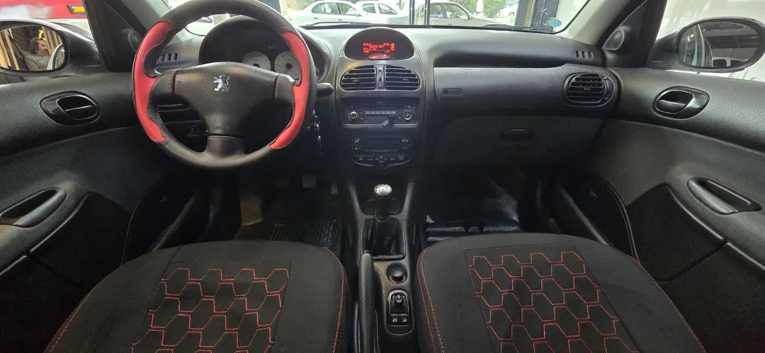 پژو ۲۰۶ صندوق دار v8 - 1398