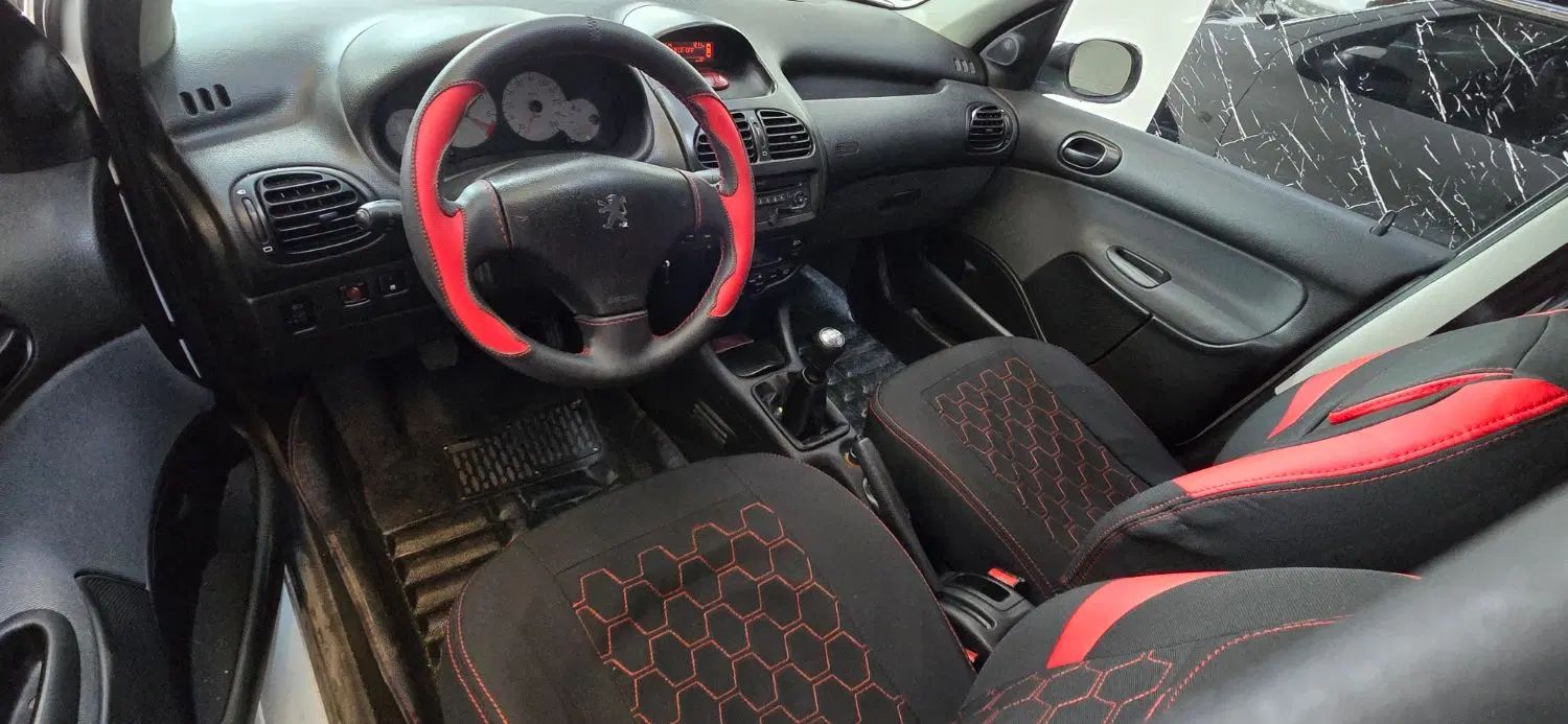 پژو ۲۰۶ صندوق دار v8 - 1398