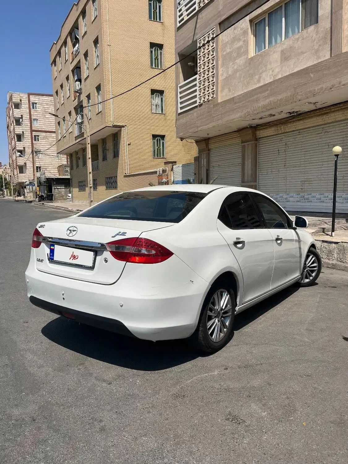جک J5 اتوماتیک - 1394
