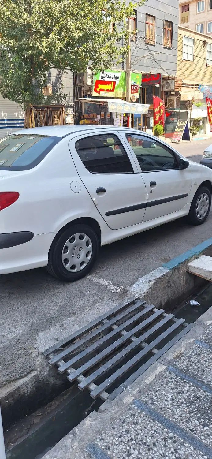 پژو ۲۰۶ صندوق دار v8 - 1396