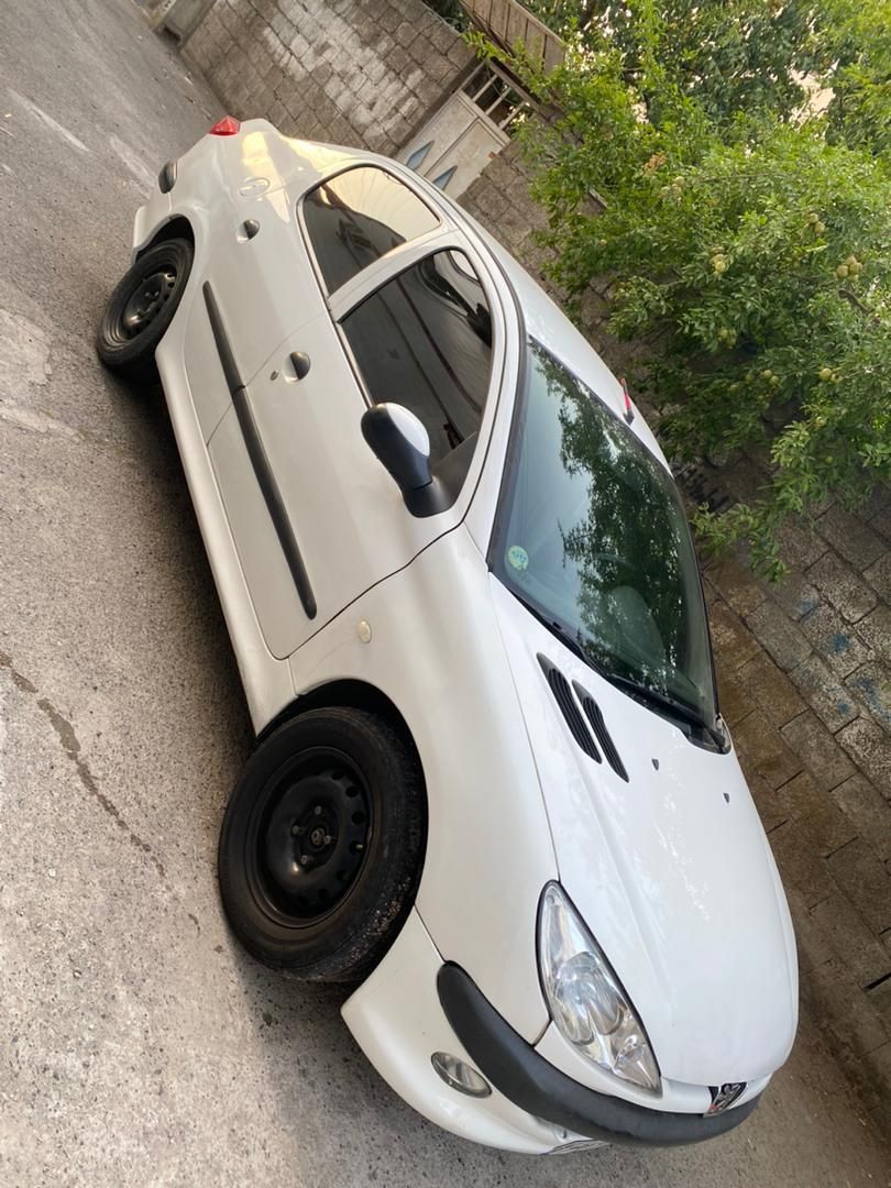 پژو ۲۰۶ صندوق دار v8 - 1390