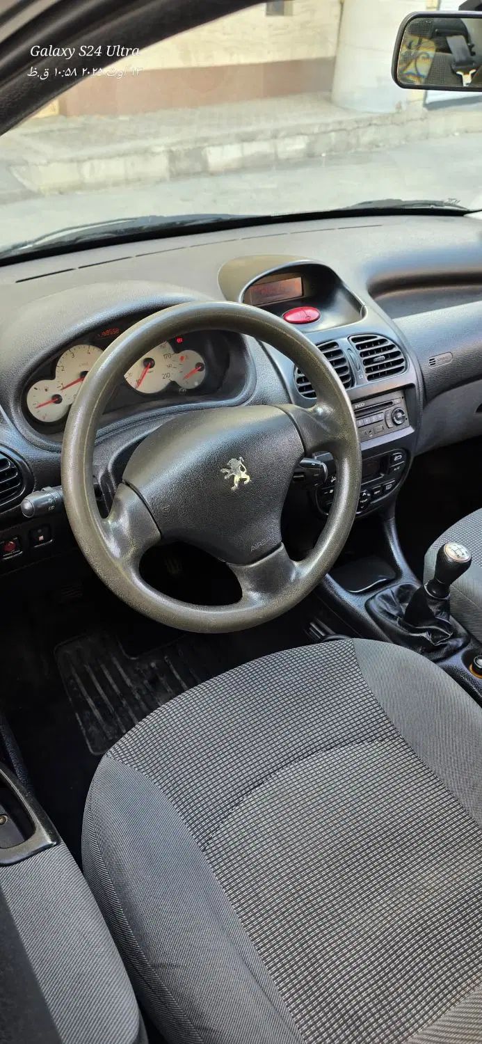 پژو ۲۰۶ صندوق دار v8 - 1394