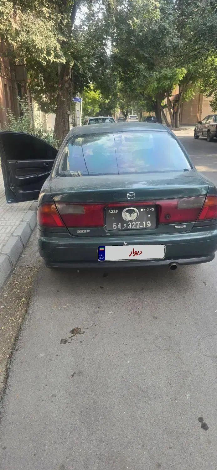 مزدا 323 F - 1379