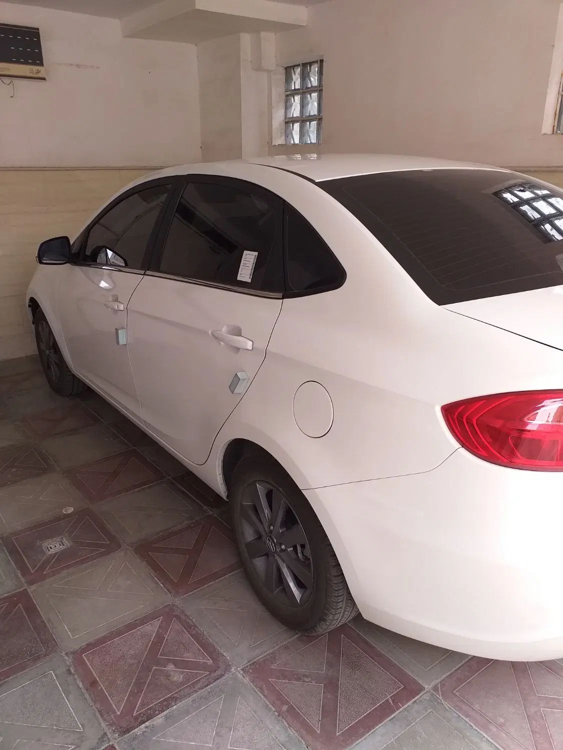 جک J4 اتوماتیک ساده - 1403