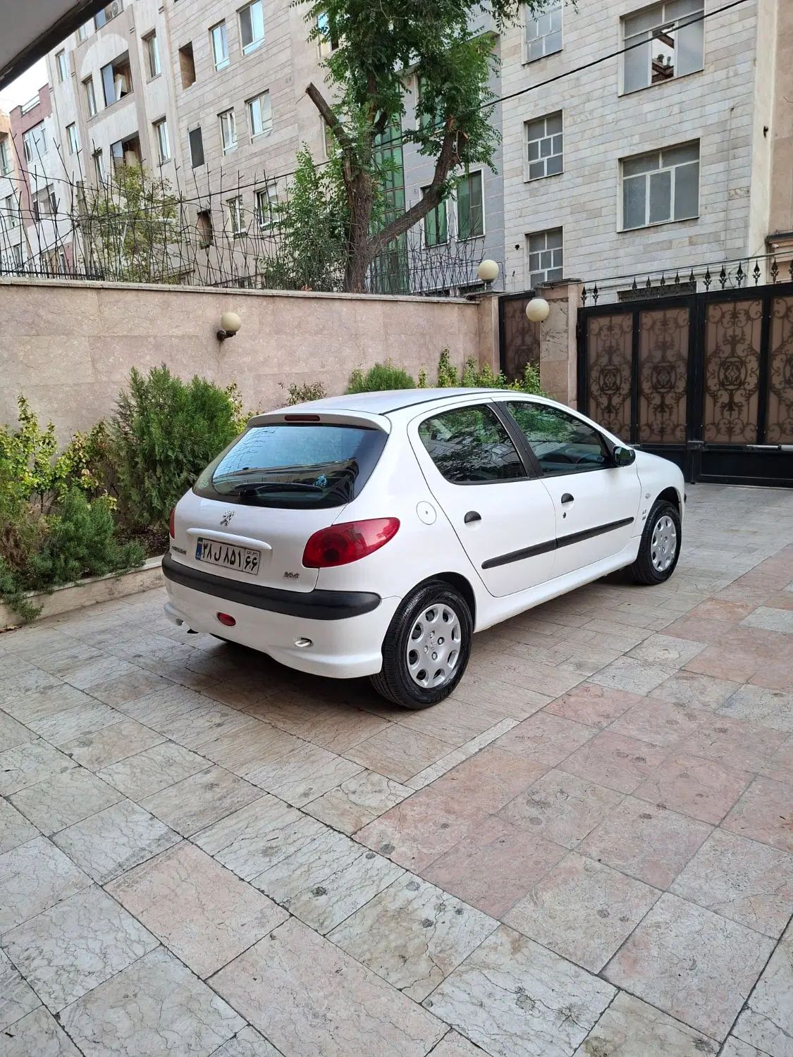 پژو 206 تیپ 5 - 1390