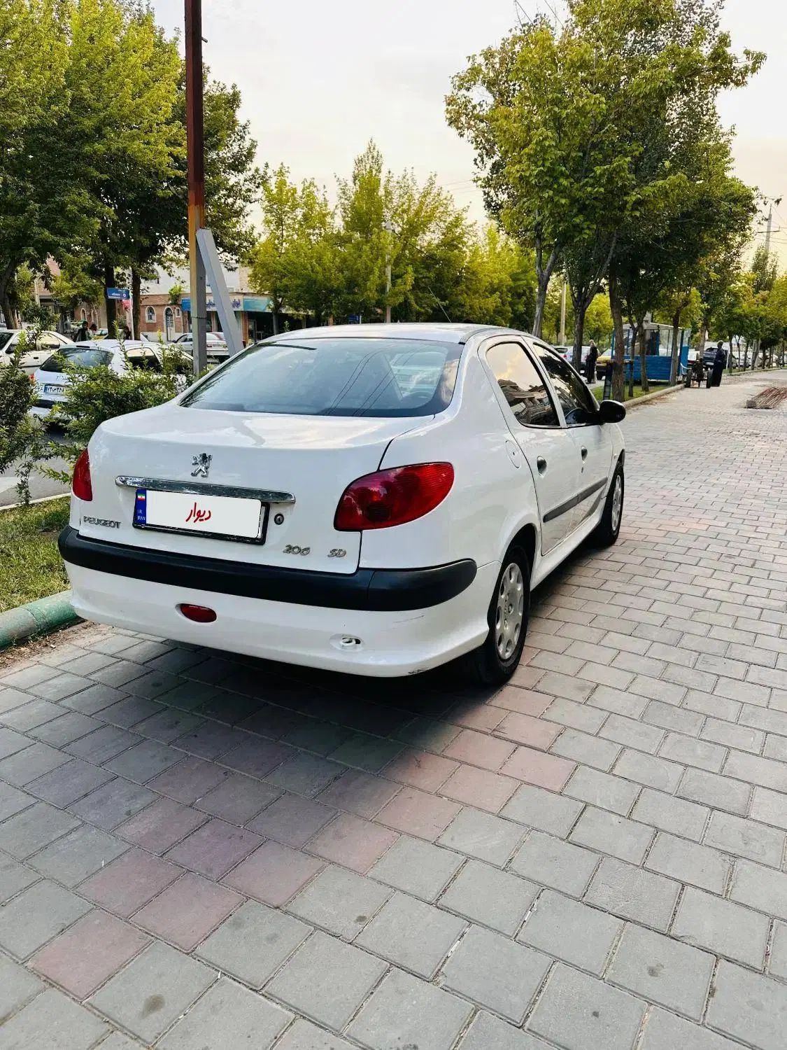 پژو ۲۰۶ صندوق دار v8 - 1389