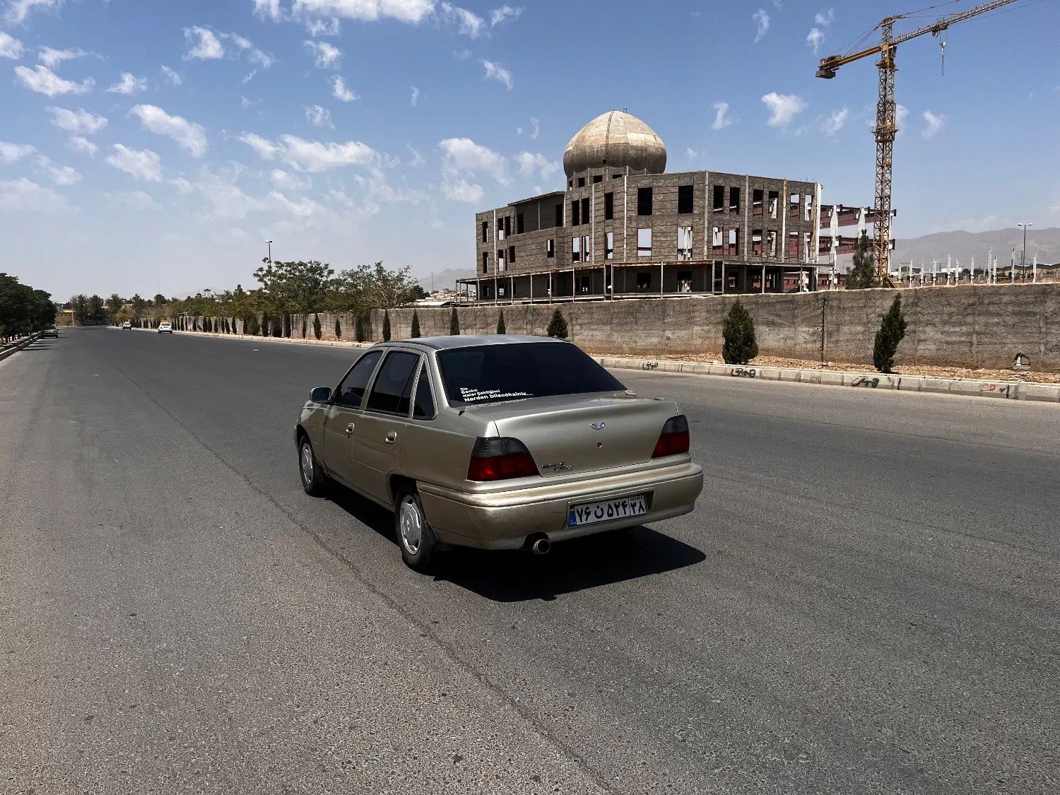 دوو سیلو سدان - 1381