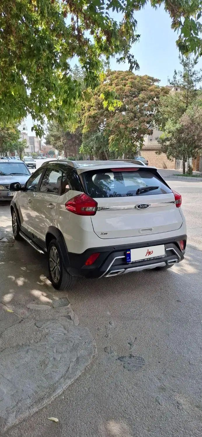 ام وی ام X22 دنده‌ای لاکچری - 1397