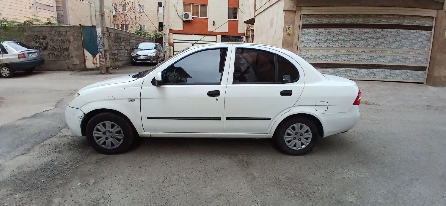 تیبا صندوق دار SX - 1401