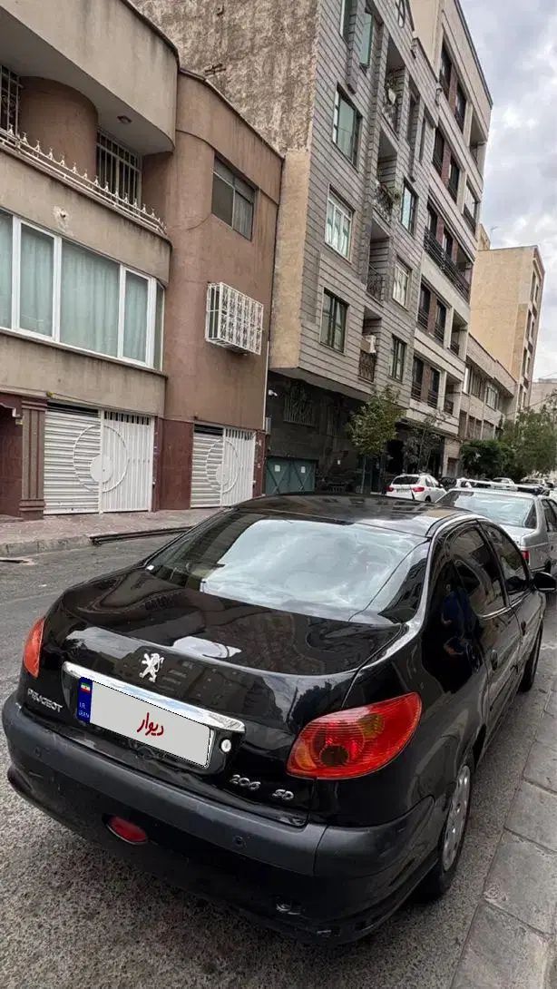 پژو ۲۰۶ صندوق دار v8 - 1393