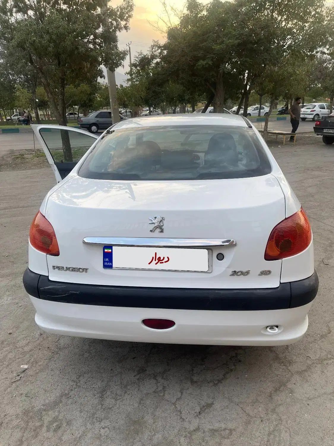 پژو ۲۰۶ صندوق دار v8 - 1394