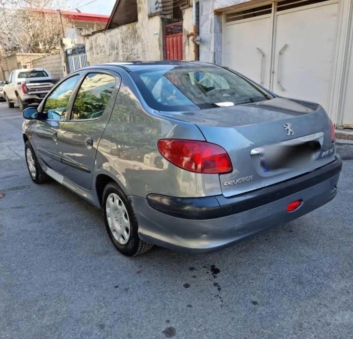 پژو ۲۰۶ صندوق دار v8 - 1390
