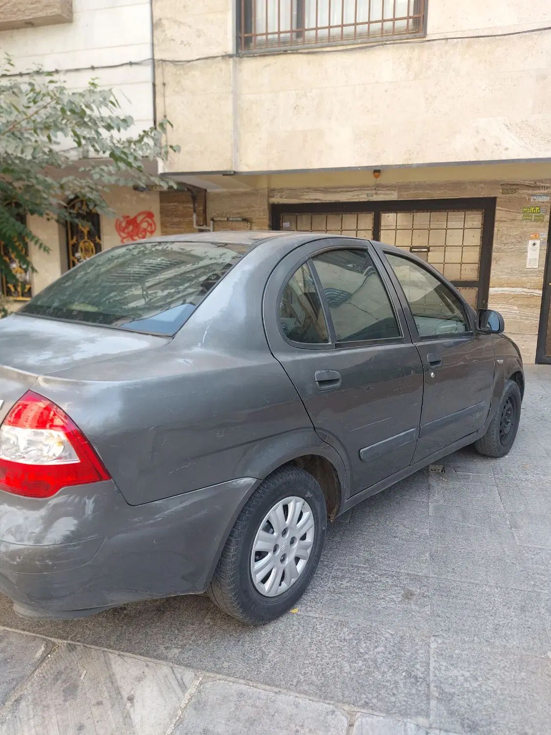 تیبا صندوق دار SX - 1393