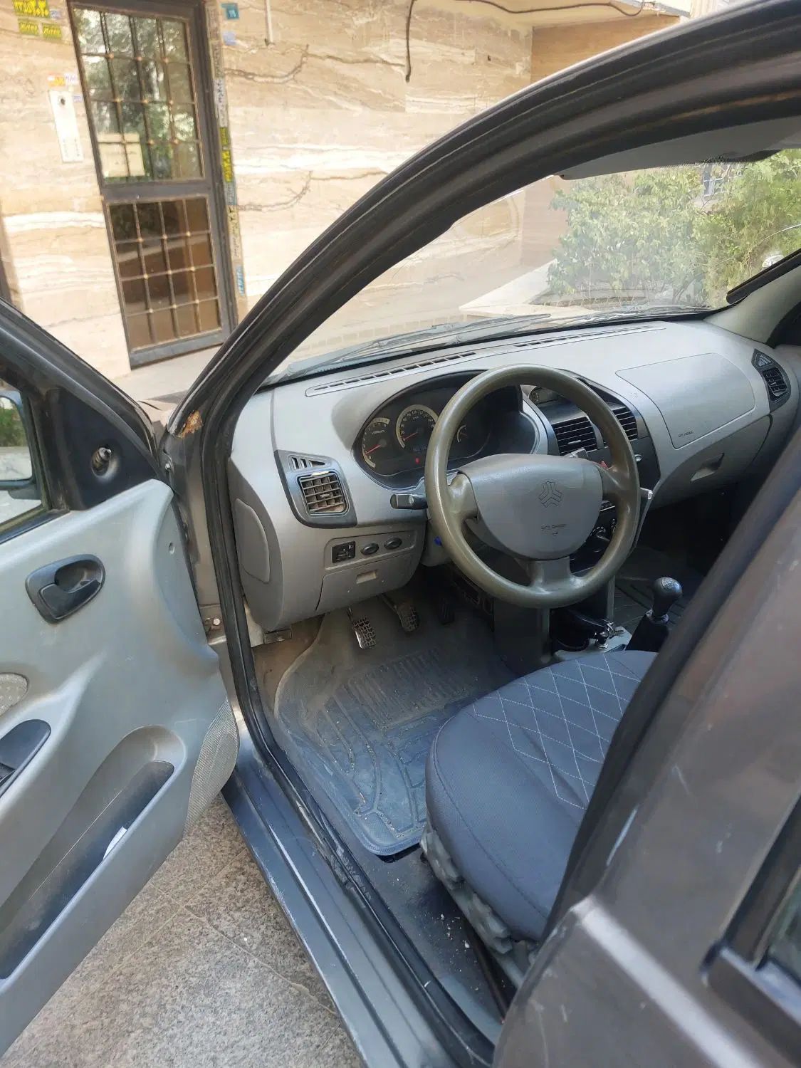 تیبا صندوق دار SX - 1393